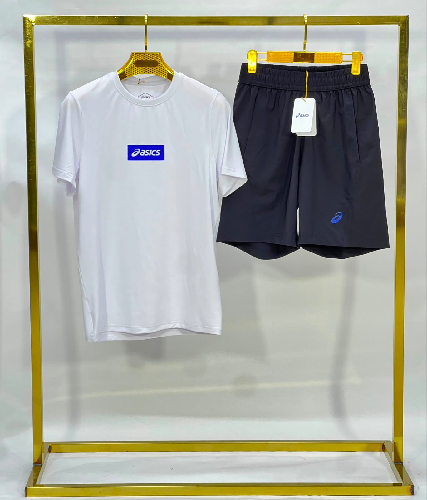 Ensemble Sport Premium ASICS – T-Shirt & Short Haute Qualité, Plusieurs Couleurs